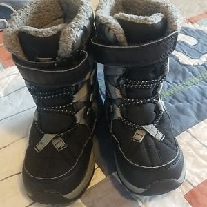 Carters snow boots